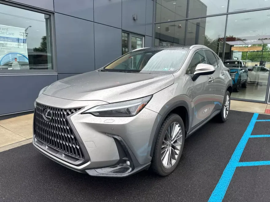 2022 Lexus NX 350 Luxury photo 1