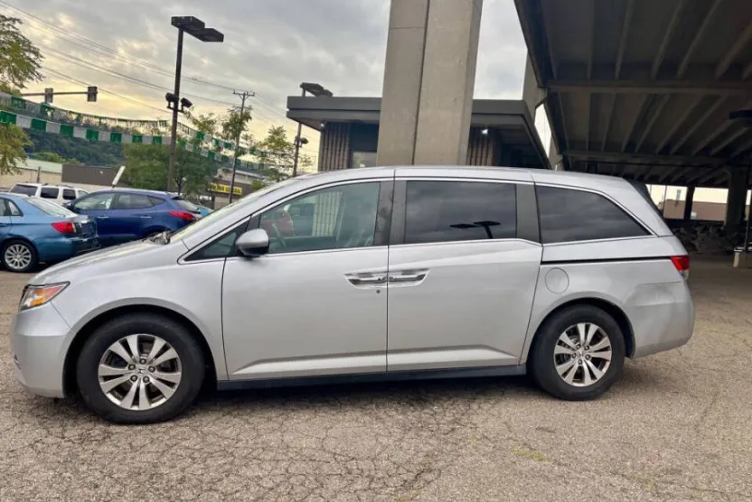 2014 Honda Odyssey EX-L photo 1