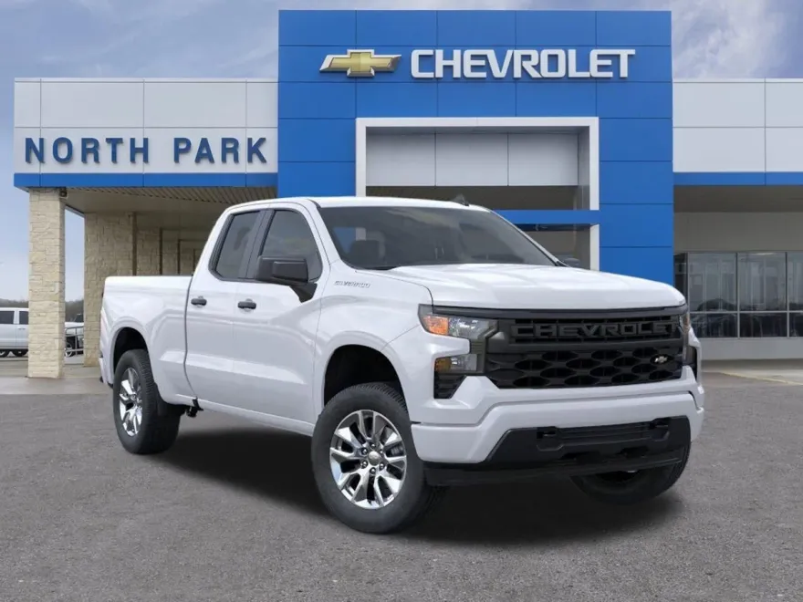 2026 Chevrolet Silverado 1500 Custom photo 1
