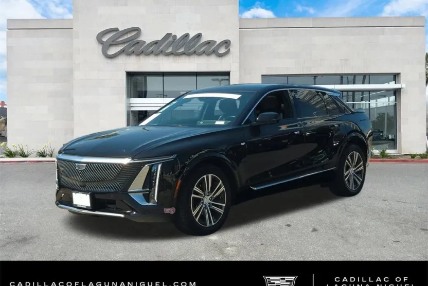 2024 Cadillac Lyriq Luxury photo 1
