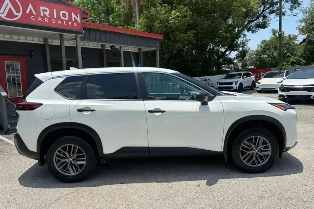 2021 Nissan Rogue S photo 1