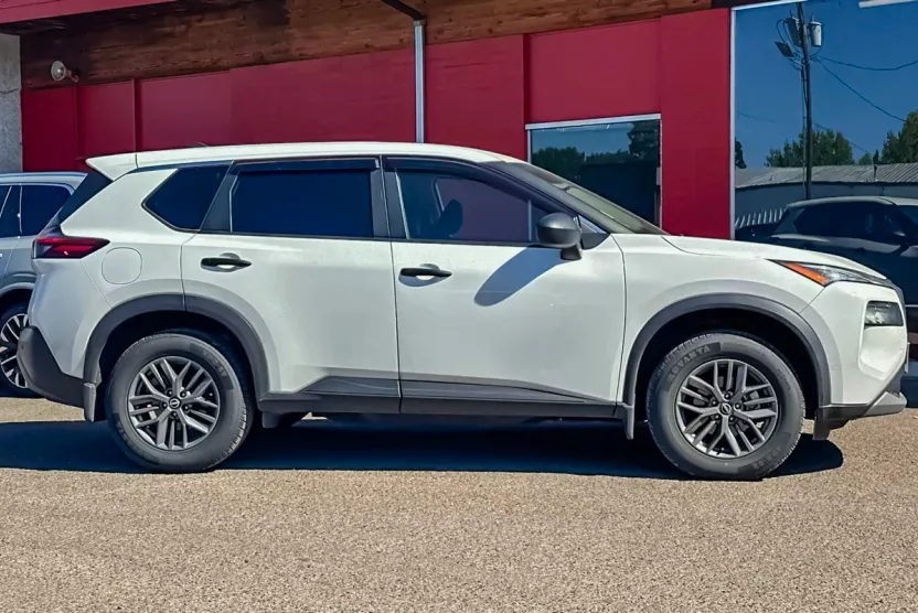 2022 Nissan Rogue S photo 1