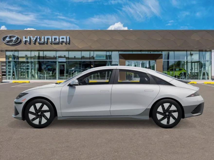 2025 Hyundai Ioniq 6 SE Standard Range photo 1