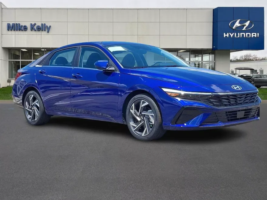 2025 Hyundai Elantra SEL Convenience photo 1