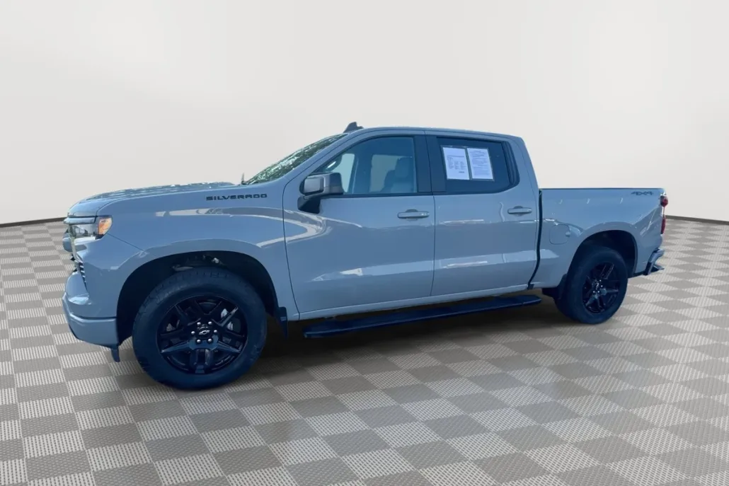 2024 Chevrolet Silverado 1500 RST photo 1