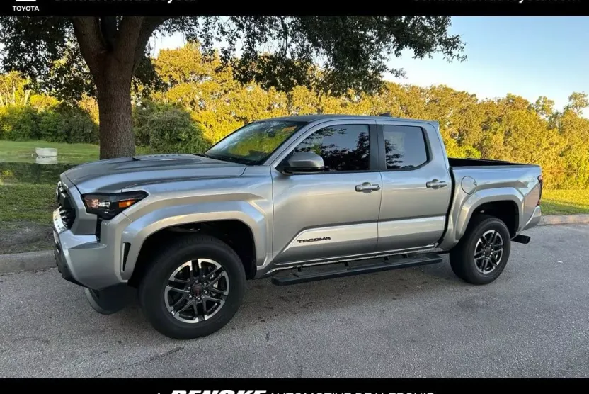 2024 Toyota Tacoma TRD Sport photo 1
