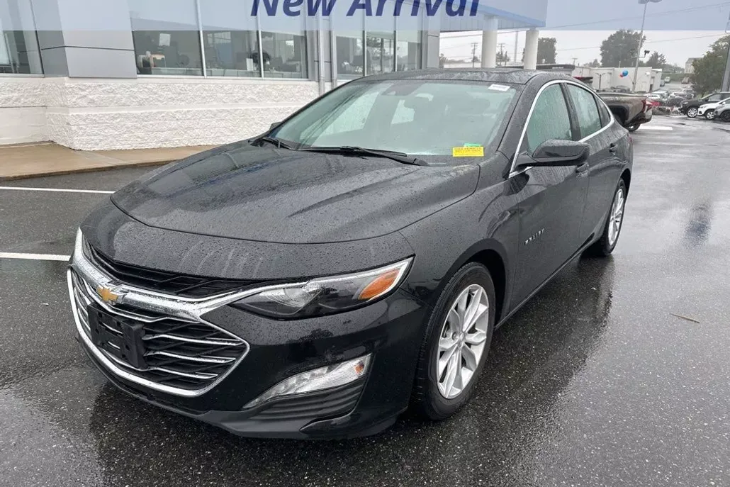 2024 Chevrolet Malibu 1LT photo 1