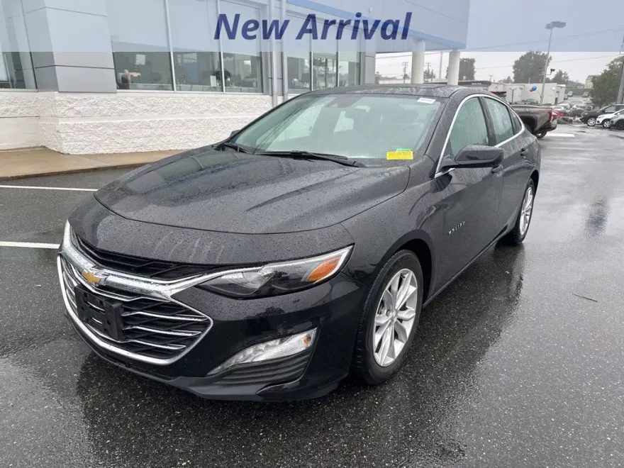 2024 Chevrolet Malibu 1LT photo 1