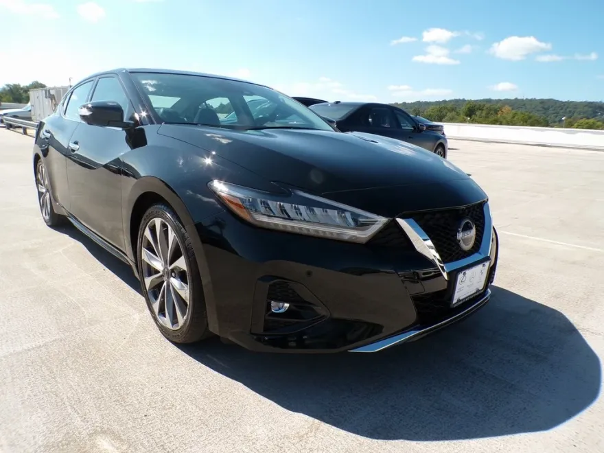 2023 Nissan Maxima Platinum photo 1