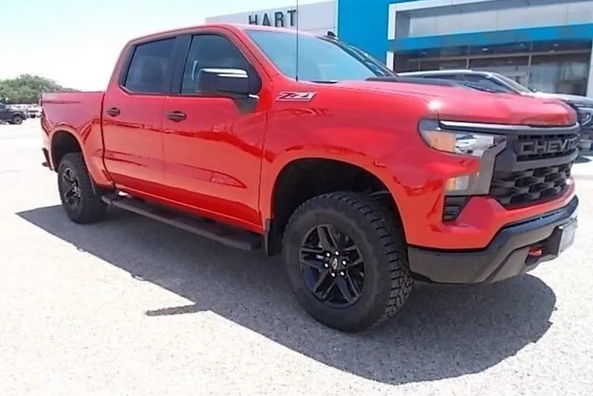 2025 Chevrolet Silverado 1500 Custom Trail Boss photo 1