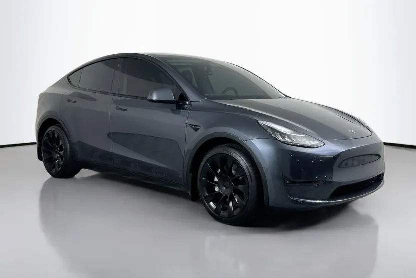 2021 Tesla Model Y Long Range photo 1