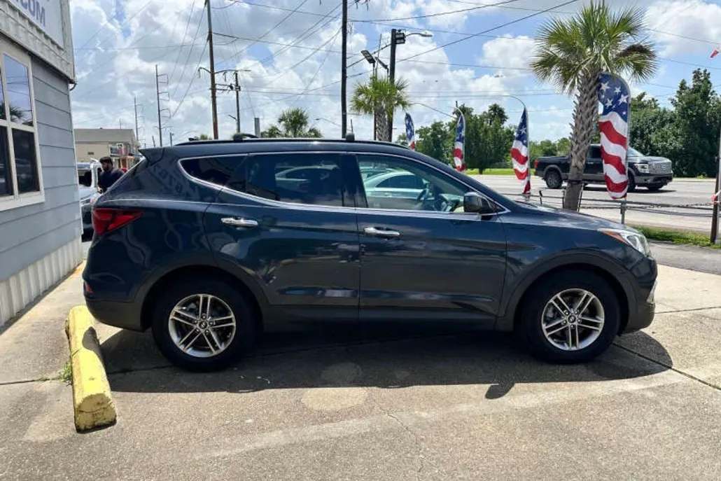 2017 Hyundai Santa Fe Sport photo 1