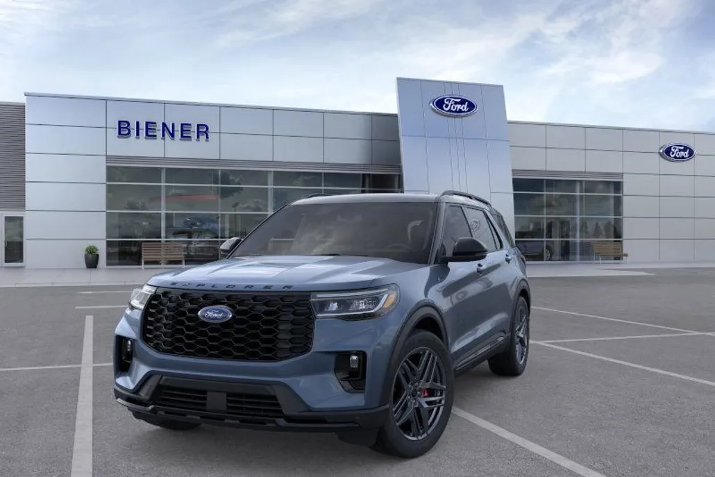 2025 Ford Explorer ST-Line photo 1