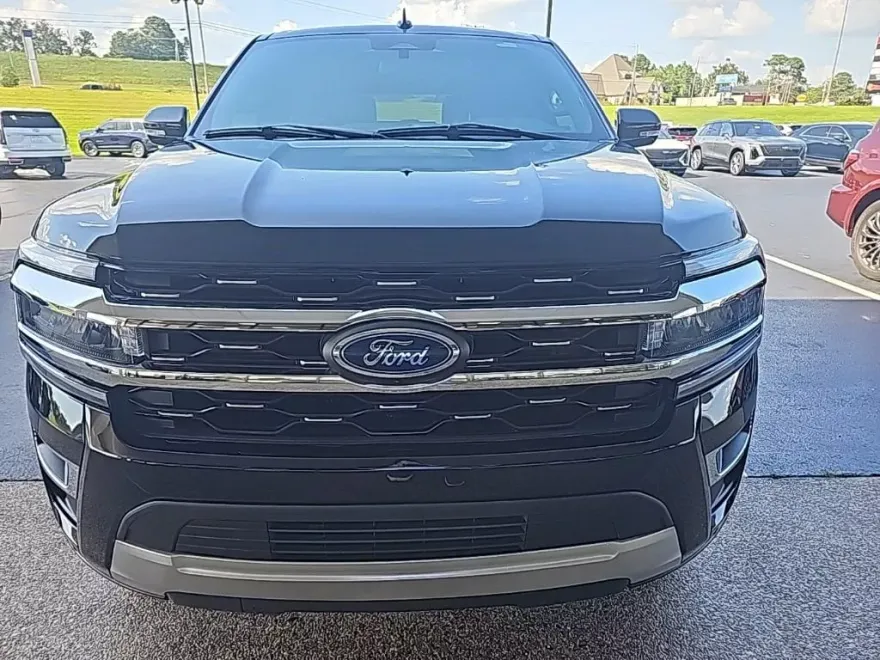 2024 Ford Expedition Limited photo 1