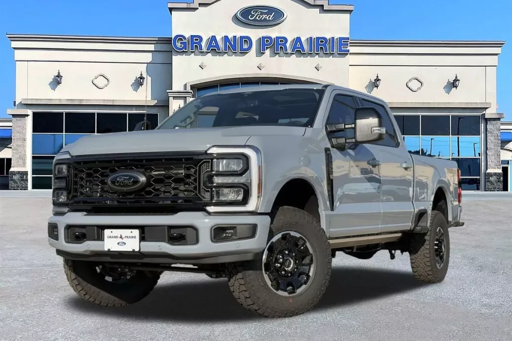 2026 Ford F-250 Lariat photo 1