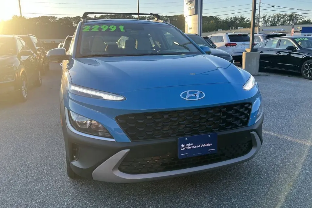 2023 Hyundai Kona SEL photo 1