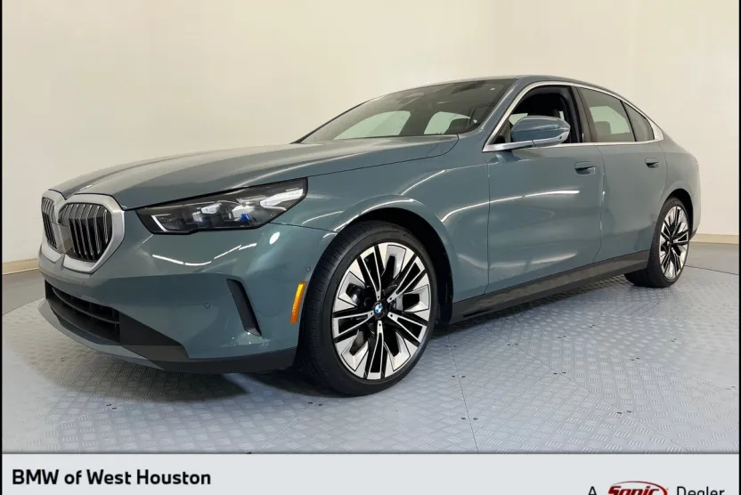 2025 Bmw 530i photo 1