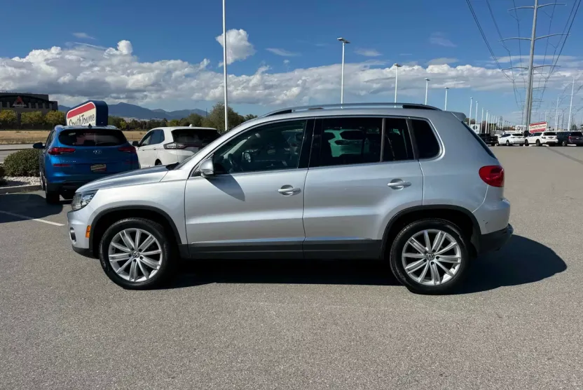 2016 Volkswagen Tiguan SE photo 1