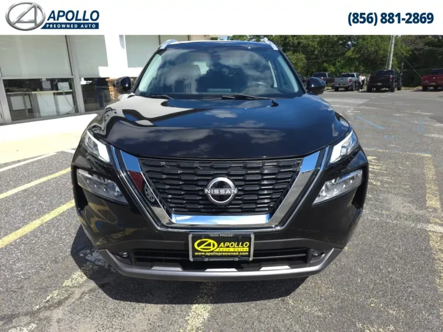 2022 Nissan Rogue SL photo 1
