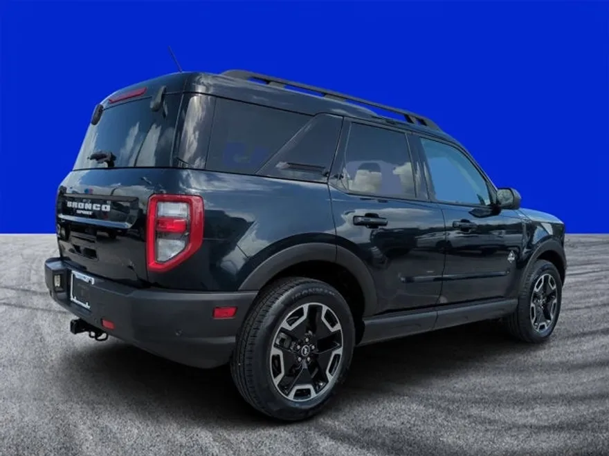 2022 Ford Bronco Sport Outer Banks photo 1