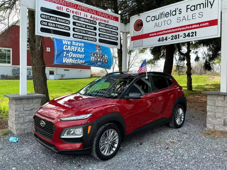 2021 Hyundai Kona SEL photo 1