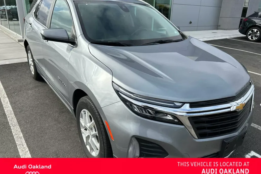 2024 Chevrolet Equinox LT photo 1