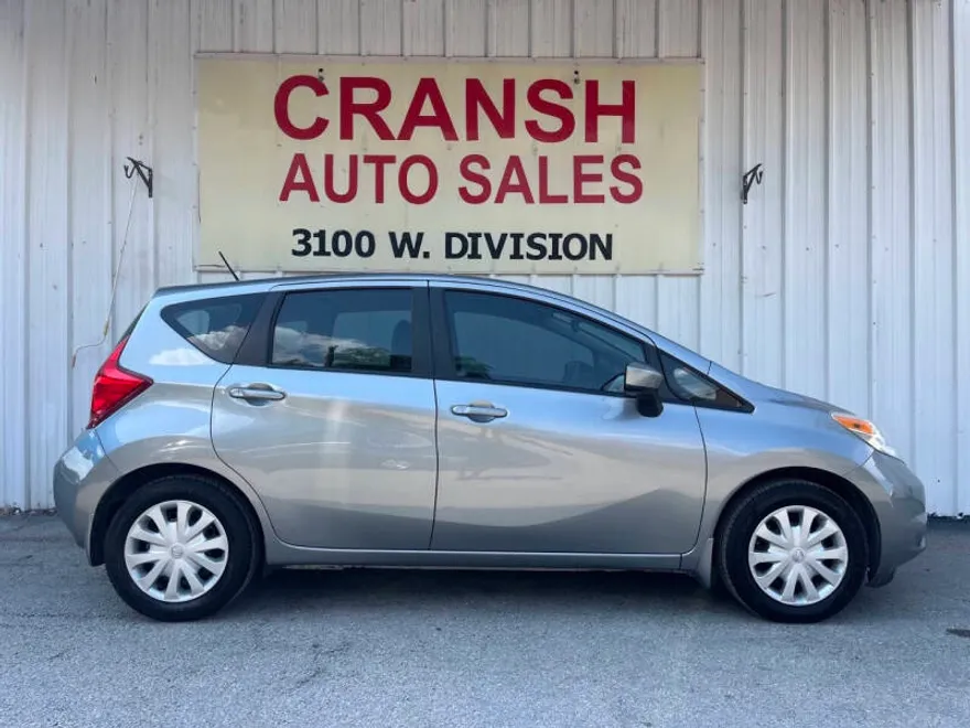 2015 Nissan Versa Note SV photo 1