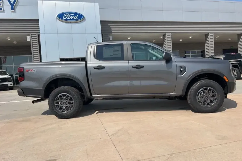 2025 Ford Ranger XLT photo 1