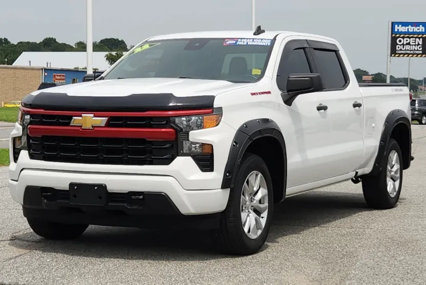 2022 Chevrolet Silverado 1500 Custom photo 1