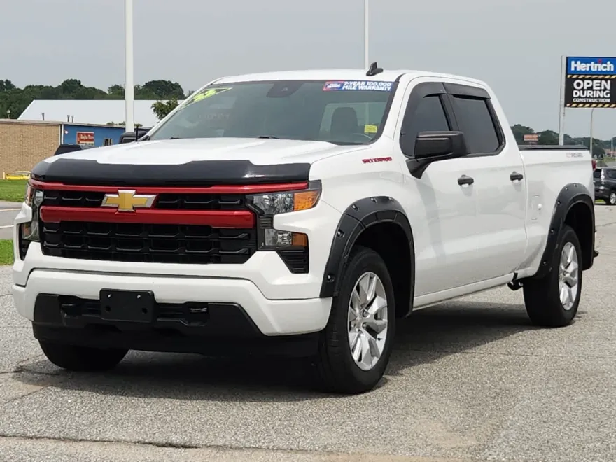 2022 Chevrolet Silverado 1500 Custom photo 1