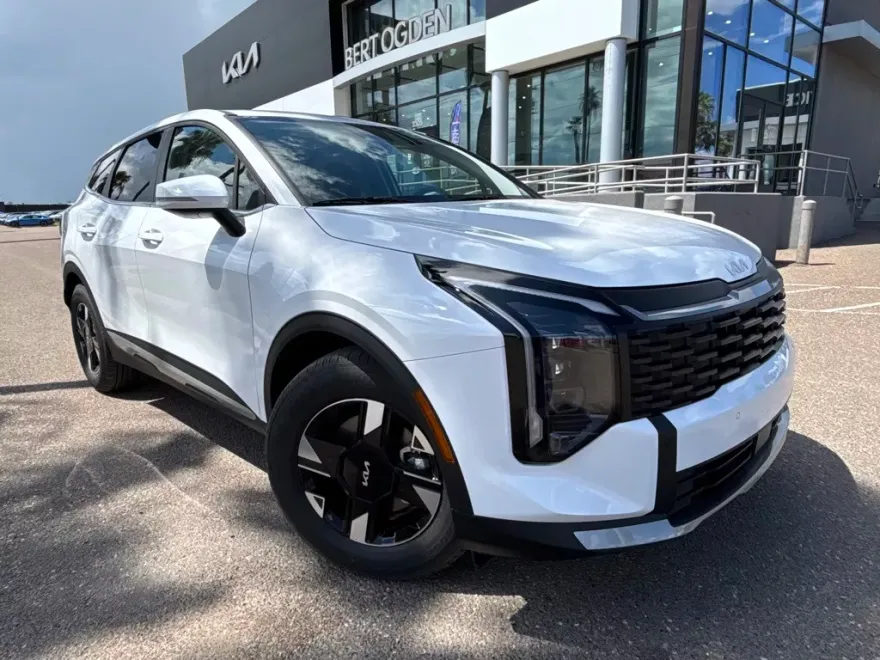 2026 Kia Sportage LX photo 1