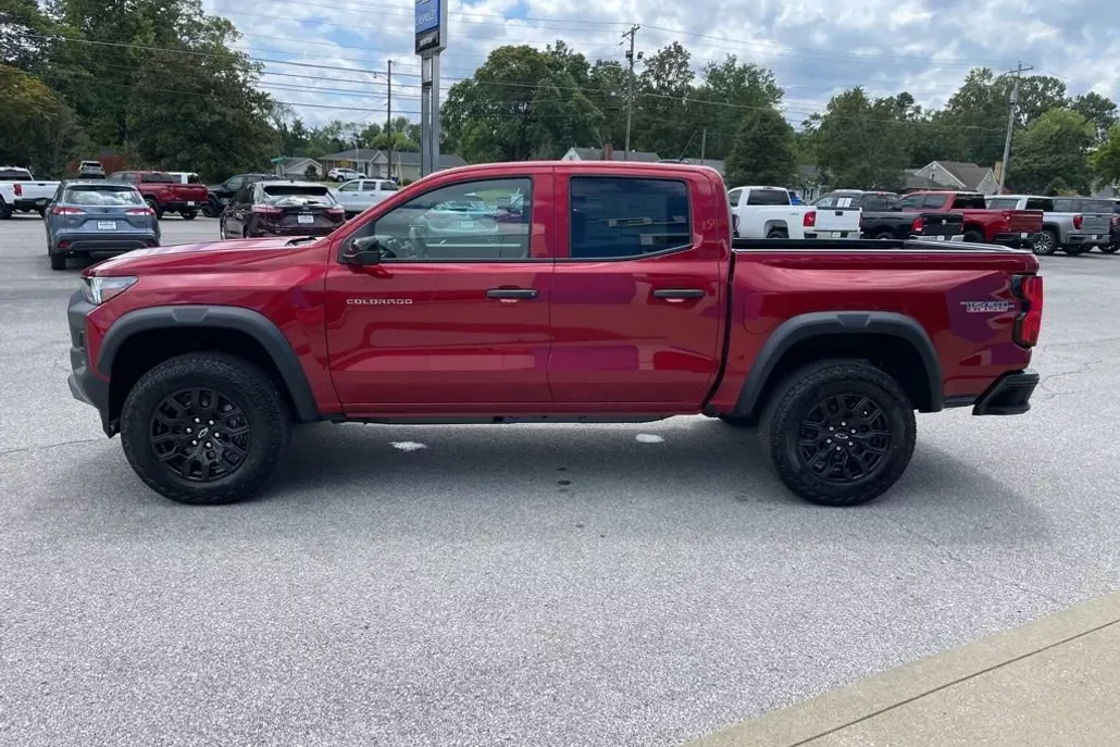 2026 Chevrolet Colorado Trail Boss photo 1