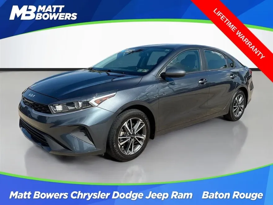 2023 Kia Forte LXS photo 1