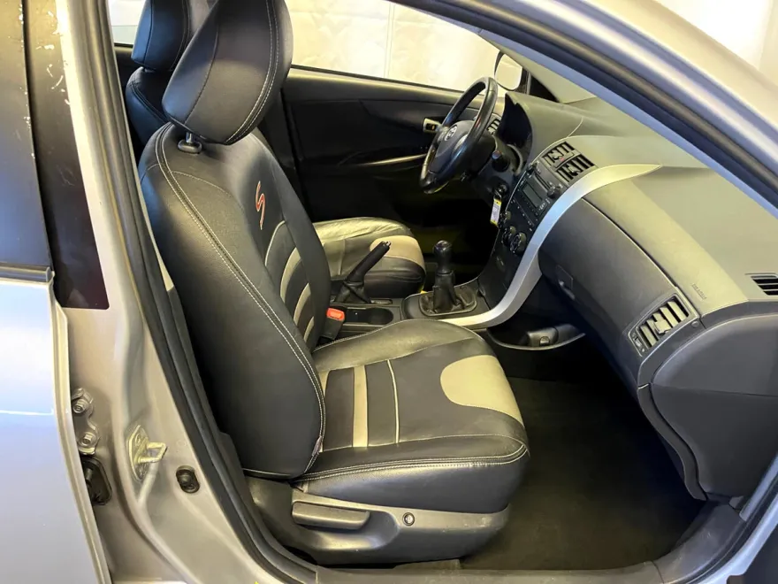 2009 Toyota Corolla photo 23