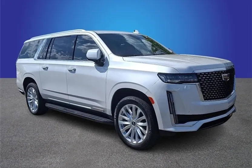 2024 Cadillac Escalade ESV Luxury photo 1