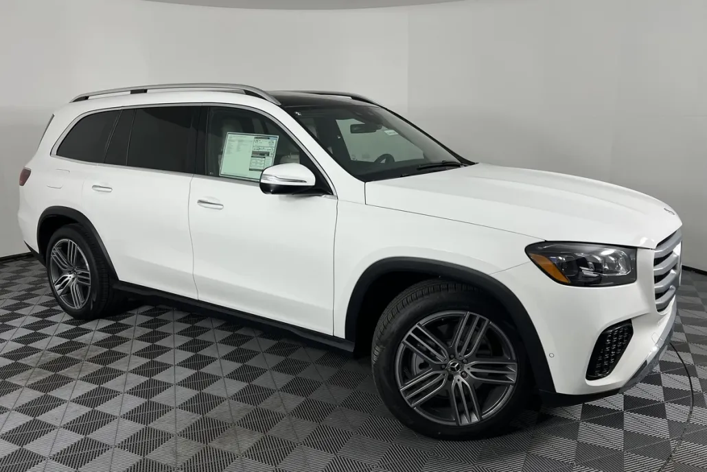 2025 Mercedes Benz GLS 450 4MATIC photo 1