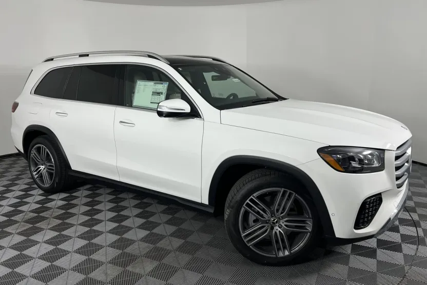 2025 Mercedes Benz GLS 450 4MATIC photo 1