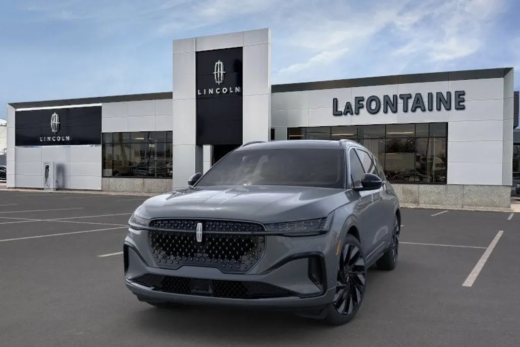 2024 Lincoln Nautilus Black Label photo 1