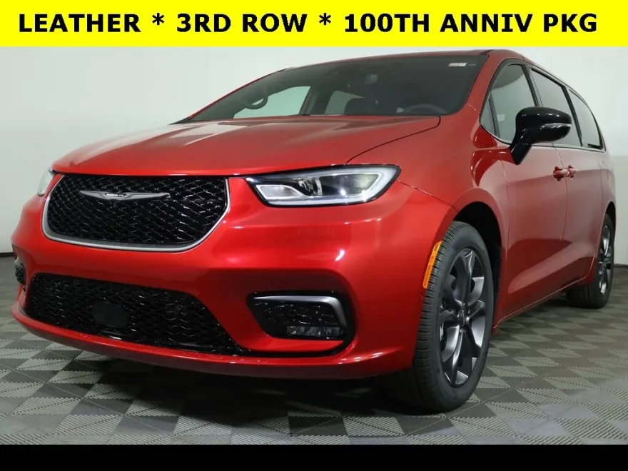 2026 Chrysler Pacifica photo 1