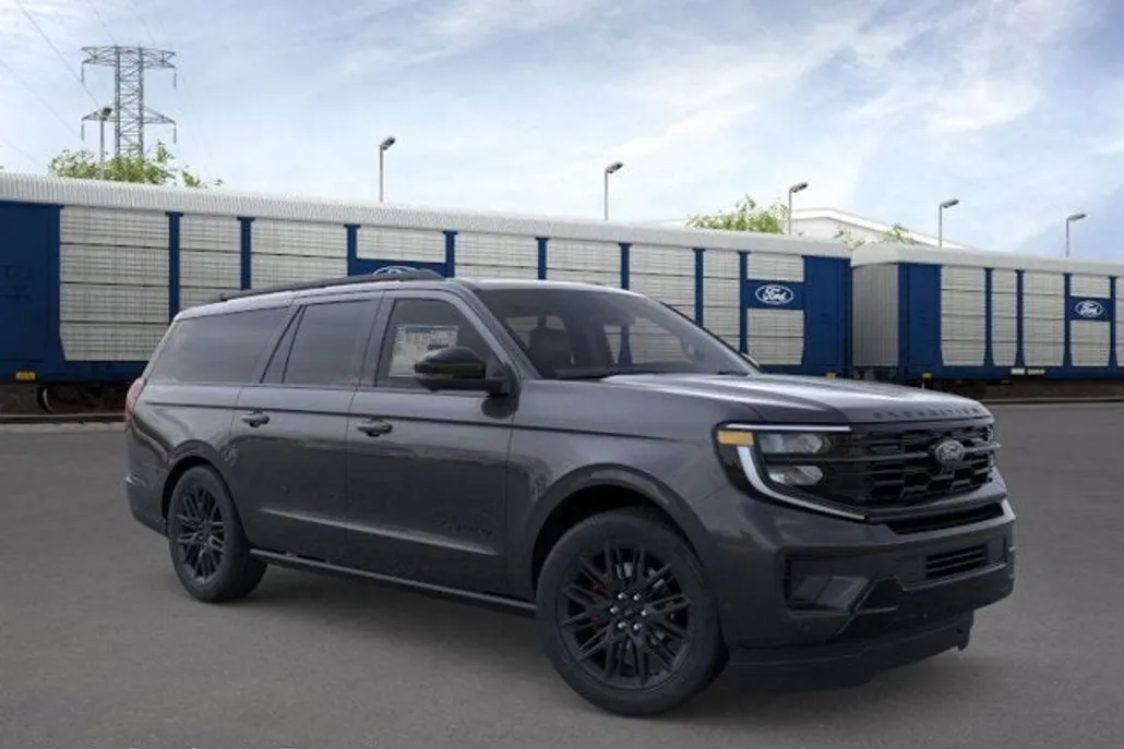 2025 Ford Expedition MAX Platinum photo 1