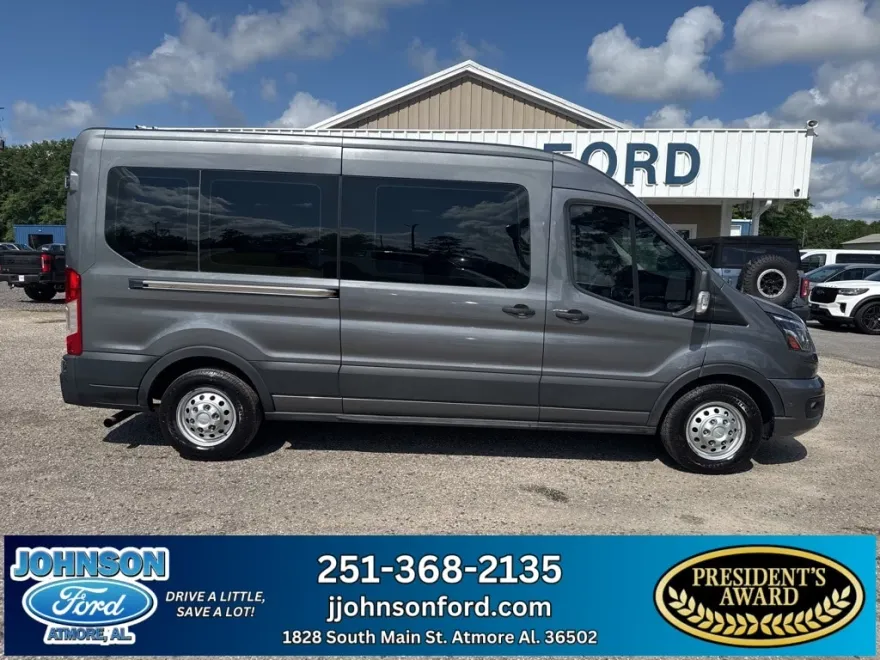 2023 Ford Transit photo 1