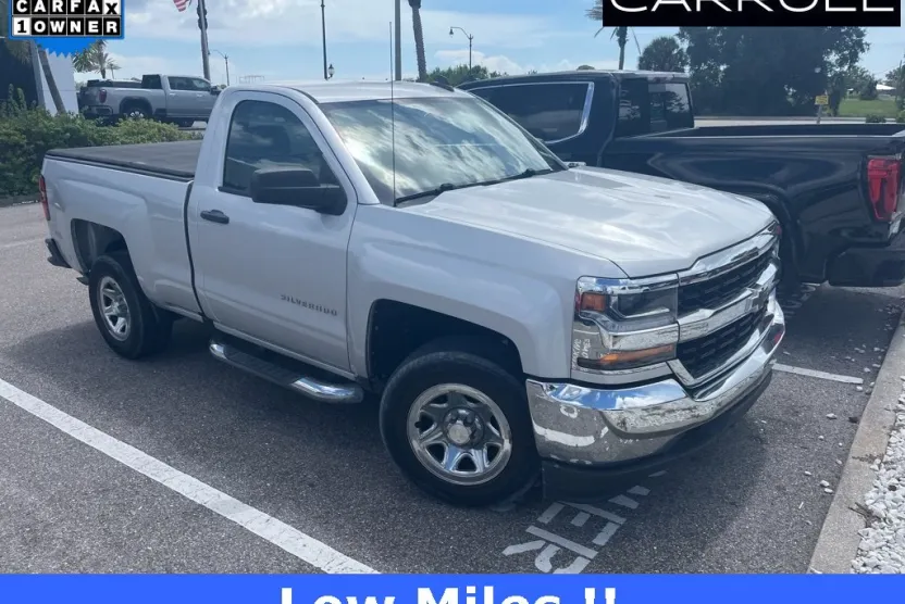 2017 Chevrolet Silverado 1500 photo 1
