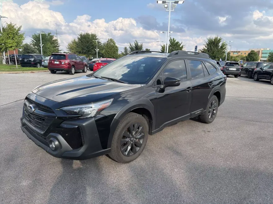 2023 Subaru Outback Onyx Edition photo 1