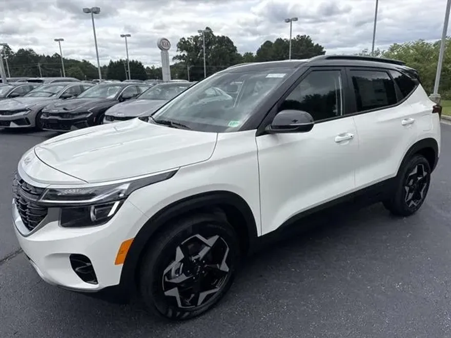 2026 Kia Seltos S photo 1