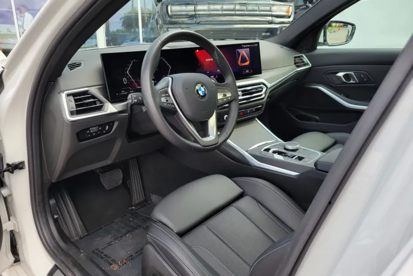 2024 Bmw 330i Sedan photo 1
