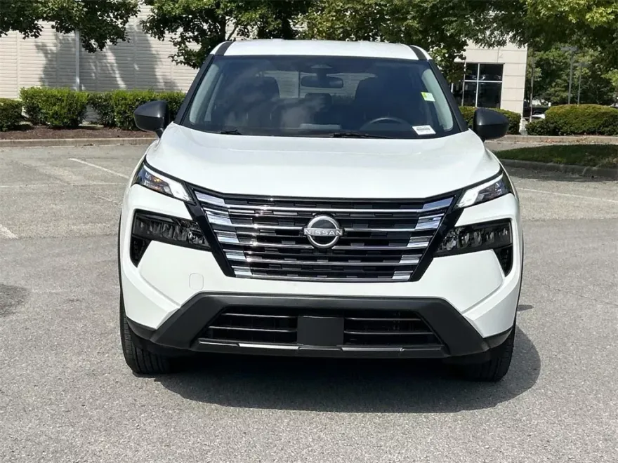 2025 Nissan Rogue S photo 1