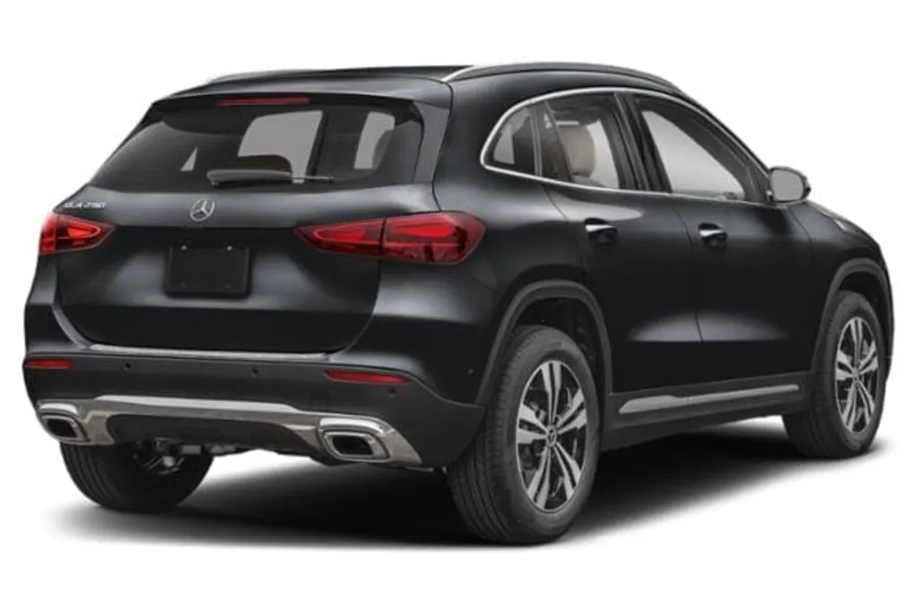 2026 Mercedes Benz GLA 250 photo 1