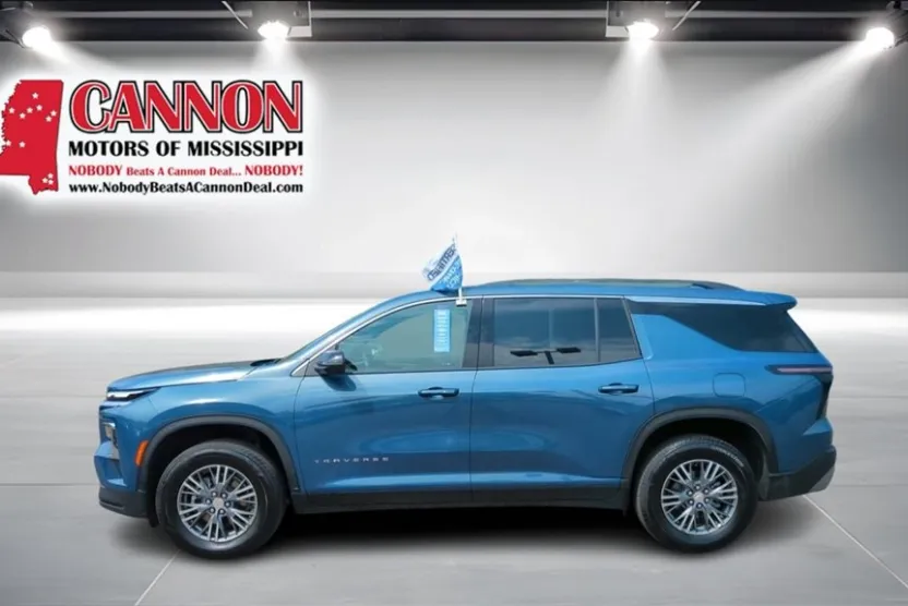 2025 Chevrolet Traverse photo 1