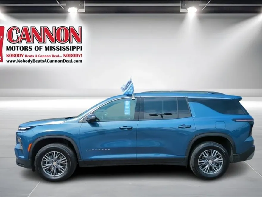 2025 Chevrolet Traverse photo 1