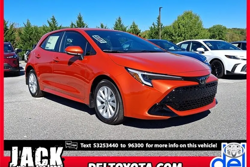2025 Toyota Corolla SE photo 1